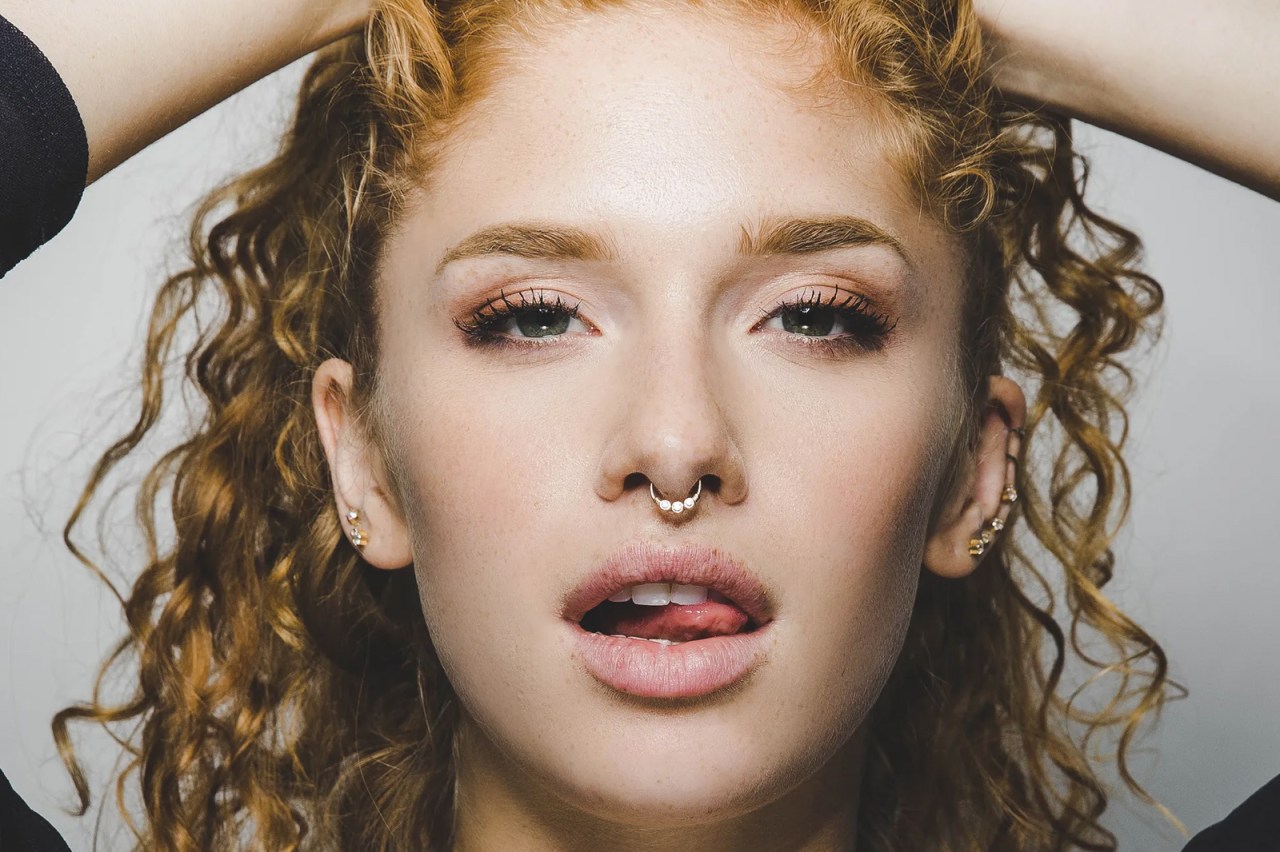 18 Extra Sexy Things She Wants To See You Do While She’s Sucking Your Dick