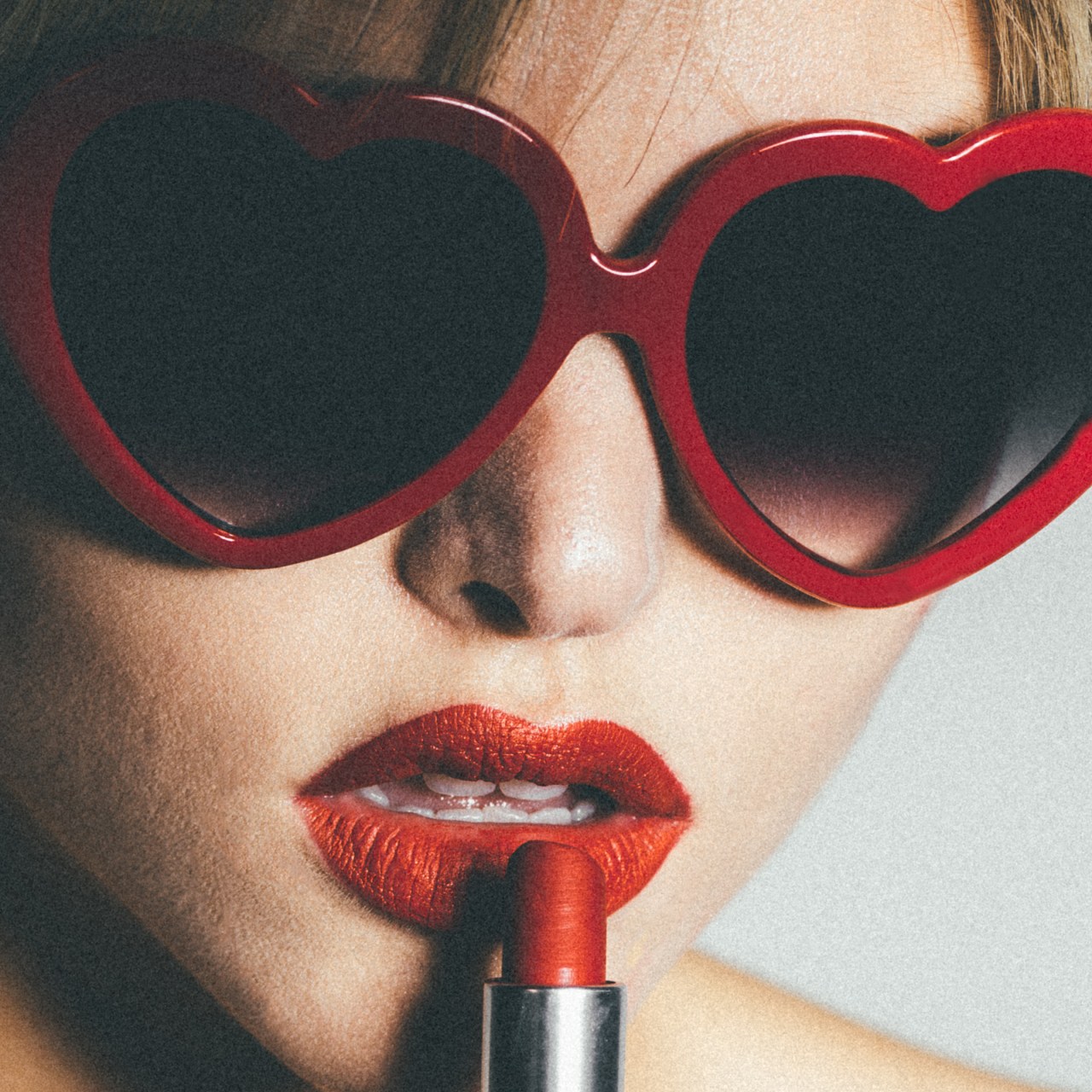 22 Filthy Sexts To Send Him To Make Him Beg For A Blowjob