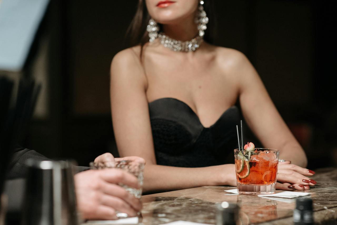 26 Escorts Reveal What Their First Day At “Work” Was Like