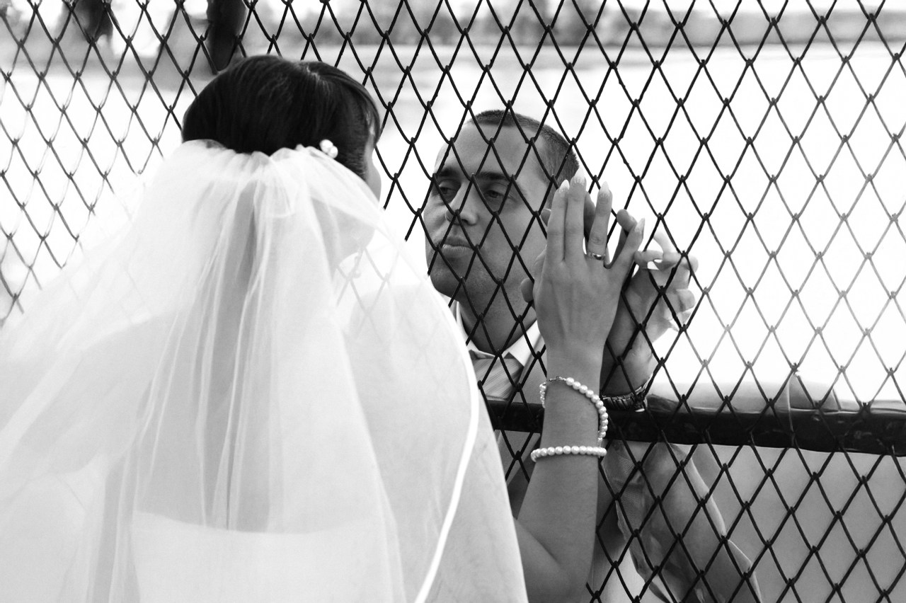 Prison Brides: ‘Hybristophilia’ And Women Who Fall In Love With REALLY Bad Boys