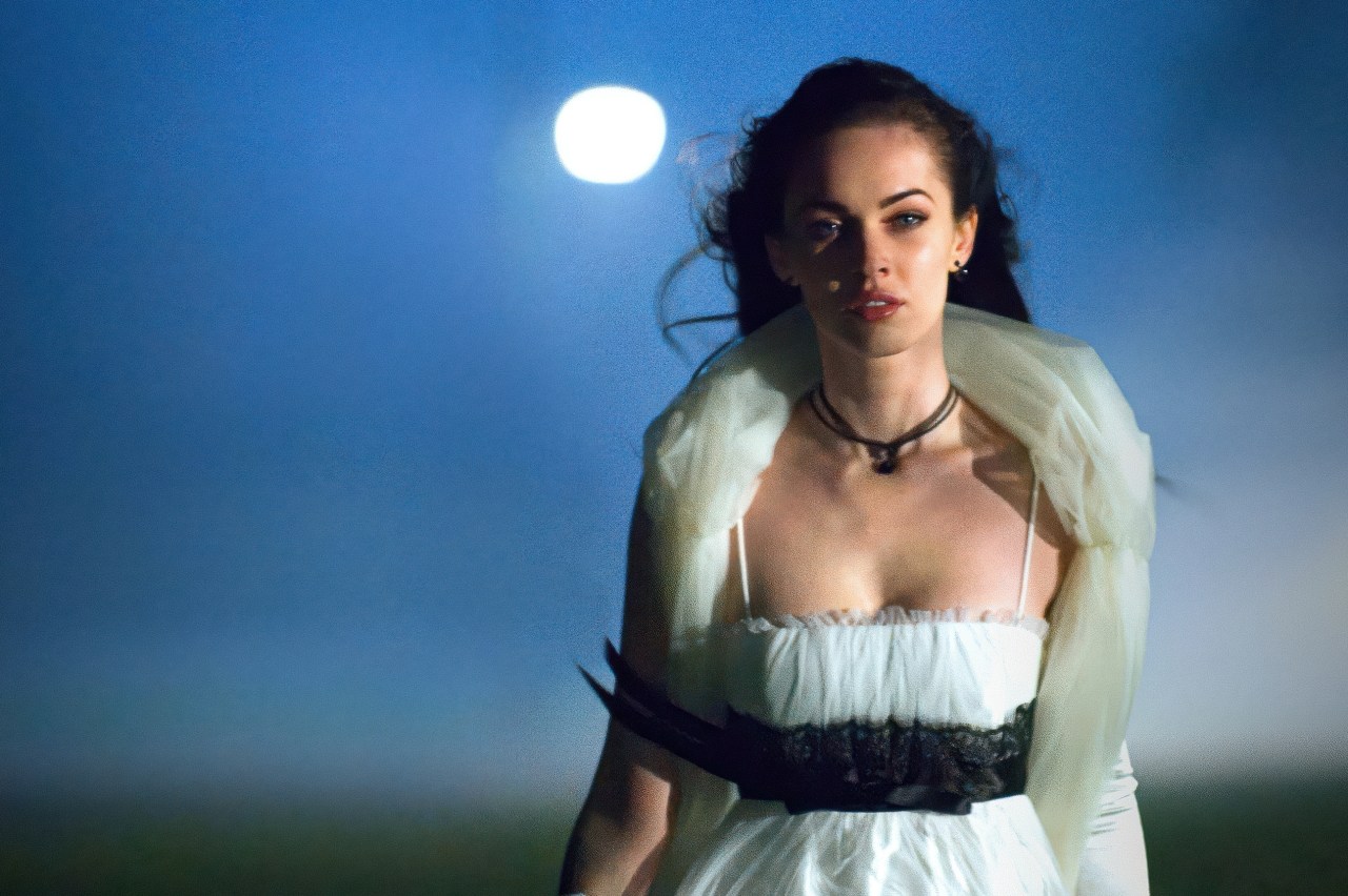 8 Tantalizing Movies That Explore Bisexuality in Women (And Will Empower You)
