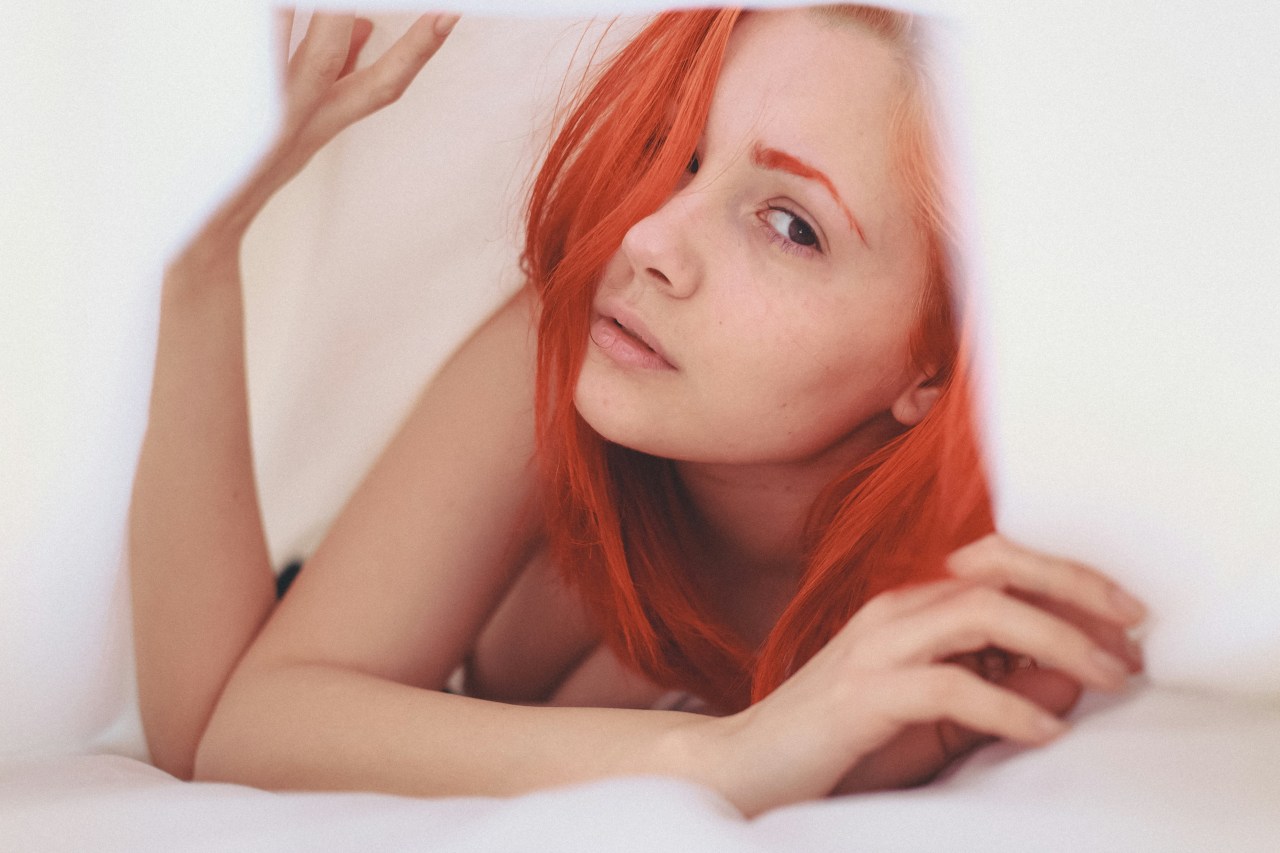 40 Guys Describe The Ultimate “Cool Girlfriend”